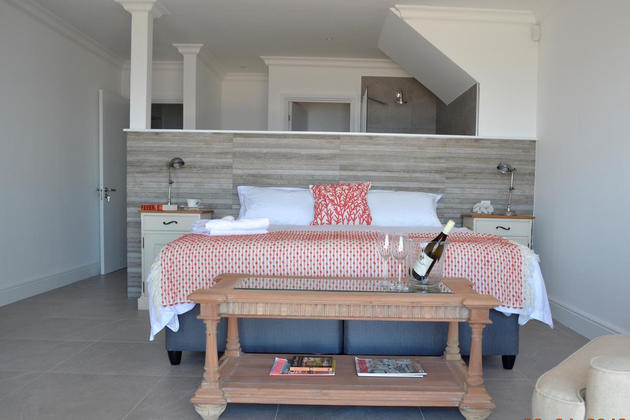 Hotel Oceans Drift à Le Cap Extérieur photo