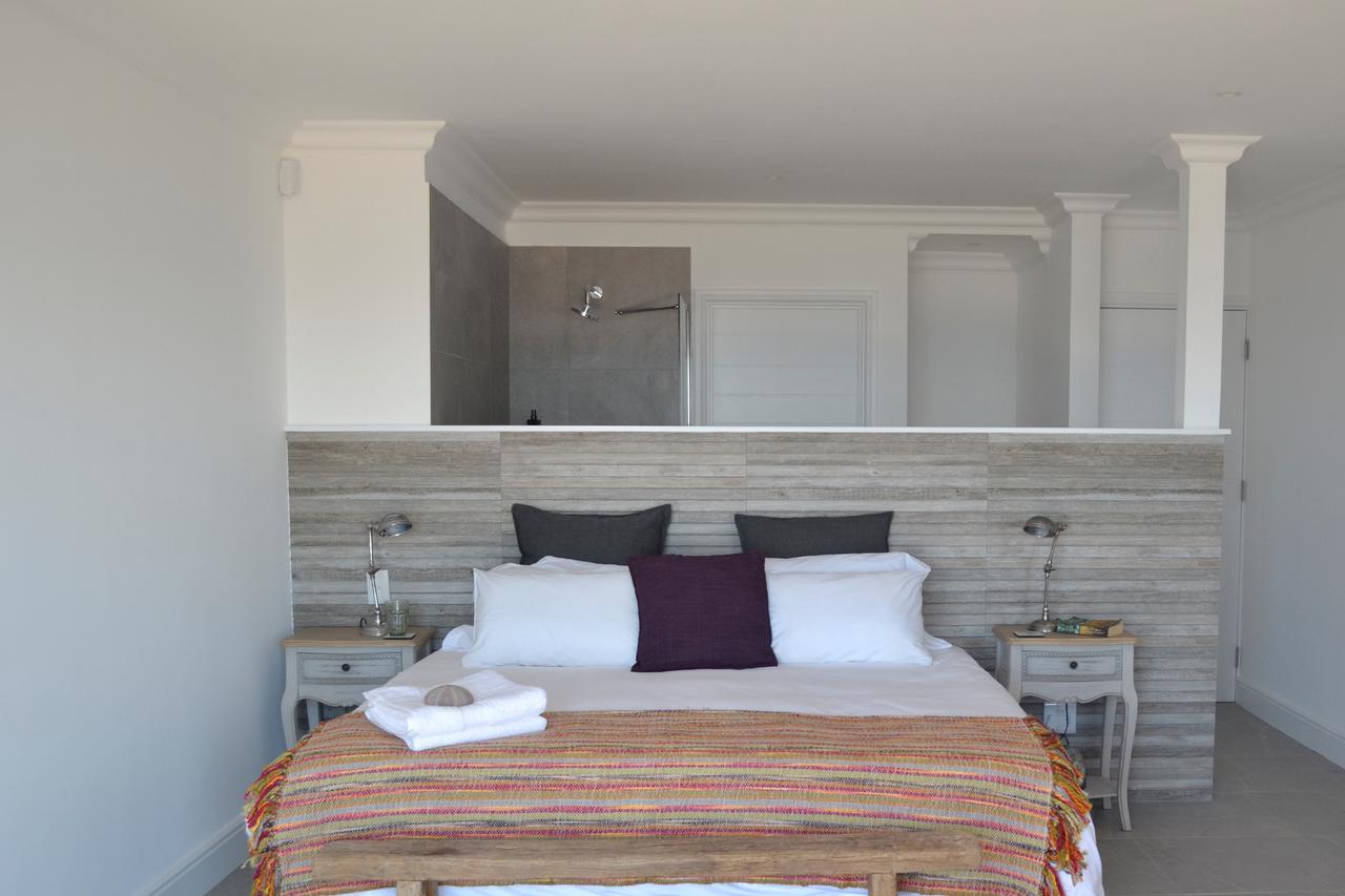 Hotel Oceans Drift à Le Cap Extérieur photo