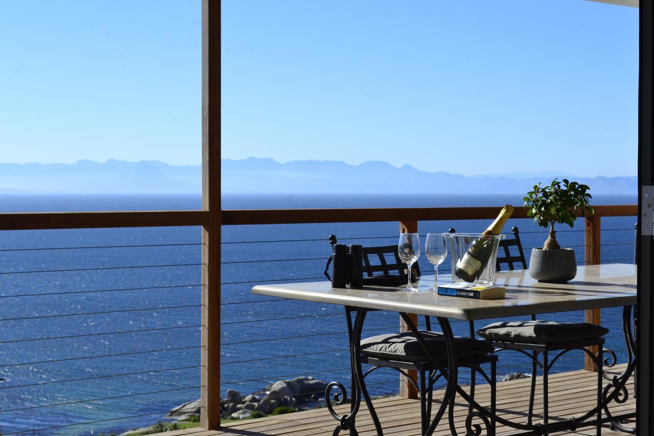 Hotel Oceans Drift à Le Cap Extérieur photo