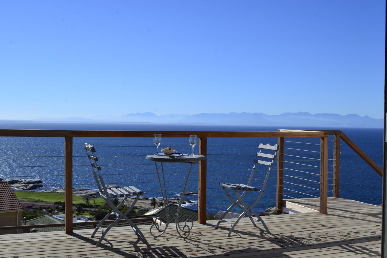 Hotel Oceans Drift à Le Cap Extérieur photo