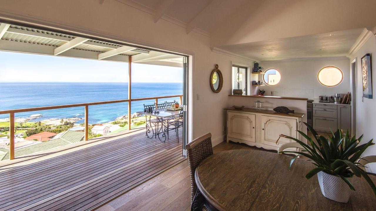 Hotel Oceans Drift à Le Cap Extérieur photo